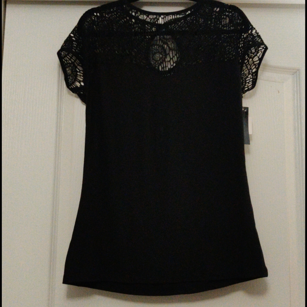 RockSteady t-shirt with lace and keyhole back